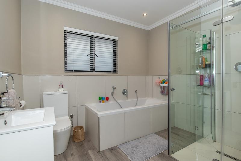 To Let 3 Bedroom Property for Rent in Constantia Western Cape